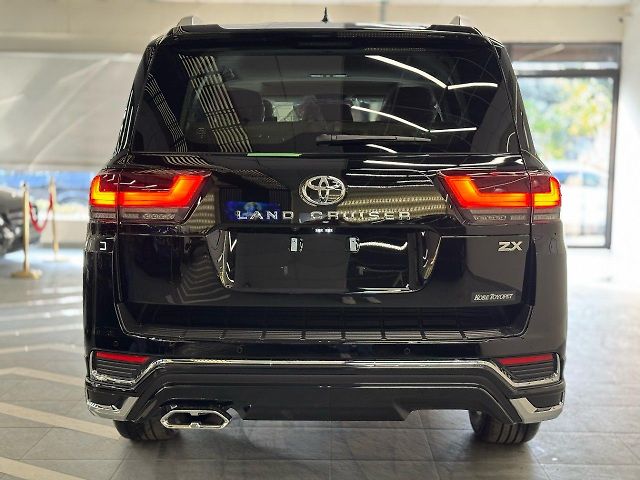 Used Toyota Land Cruiser [2015-2020] ZX Petrol in Delhi