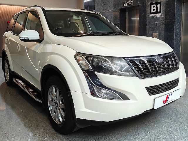 Used 2017 Mahindra XUV500 in Ahmedabad