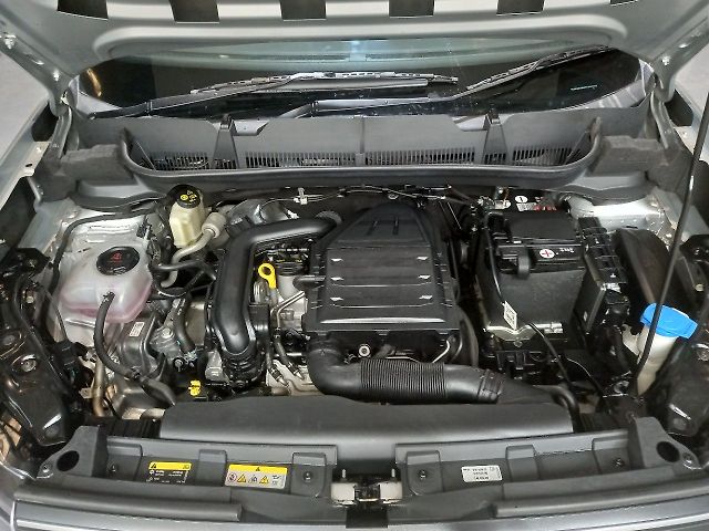 Used Volkswagen Taigun [2021-2023] Highline 1.0 TSI MT in Ahmedabad