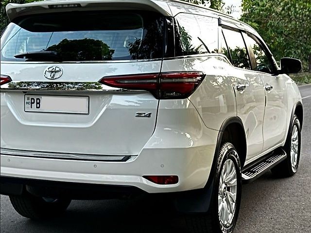Used Toyota Fortuner 4X4 AT 2.8 Diesel in Chandigarh