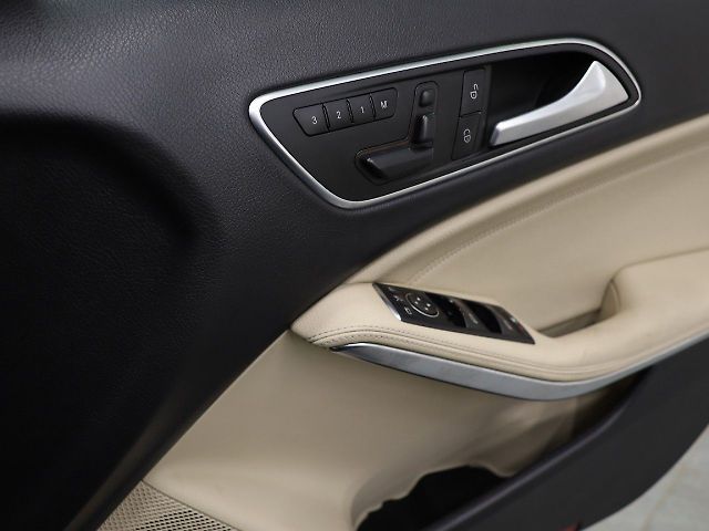 Used Mercedes-Benz GLA [2014-2017] 200 Sport in Delhi