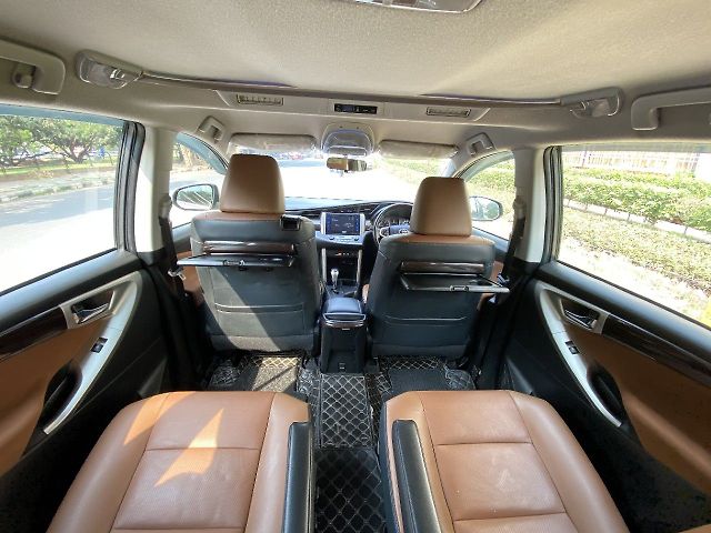 Used Toyota Innova Crysta [2016-2020] 2.8 ZX AT 7 STR [2016-2020] in Chandigarh