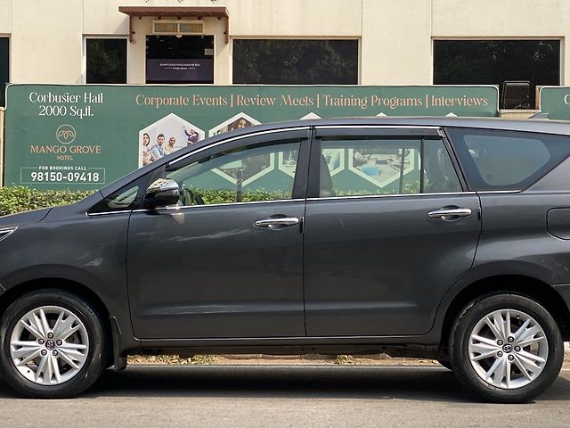 Used Toyota Innova Crysta [2016-2020] 2.8 ZX AT 7 STR [2016-2020] in Chandigarh