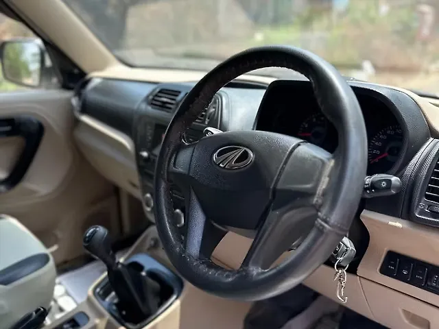 Used Mahindra TUV300 [2015-2019] T6 Plus in Nashik