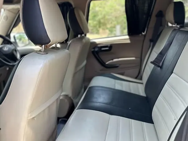 Used Mahindra TUV300 [2015-2019] T6 Plus in Nashik