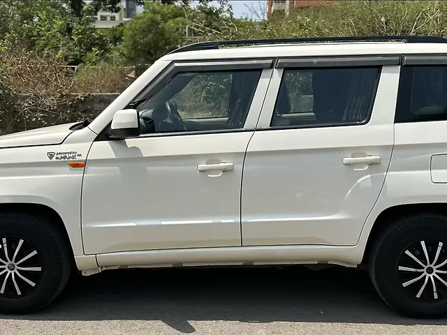 Used Mahindra TUV300 [2015-2019] T6 Plus in Nashik