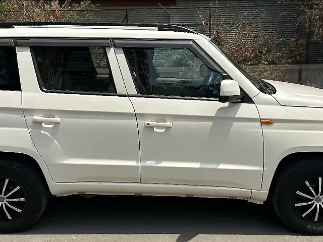 Used Mahindra TUV300 [2015-2019] T6 Plus in Nashik