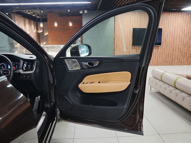 Used Volvo XC60 [2017-2021] Inscription [2017-2020] in Kanpur
