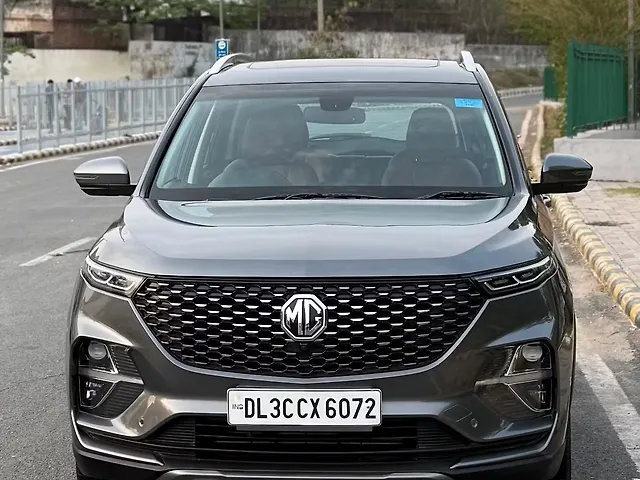Used 2023 MG Hector Plus in Delhi