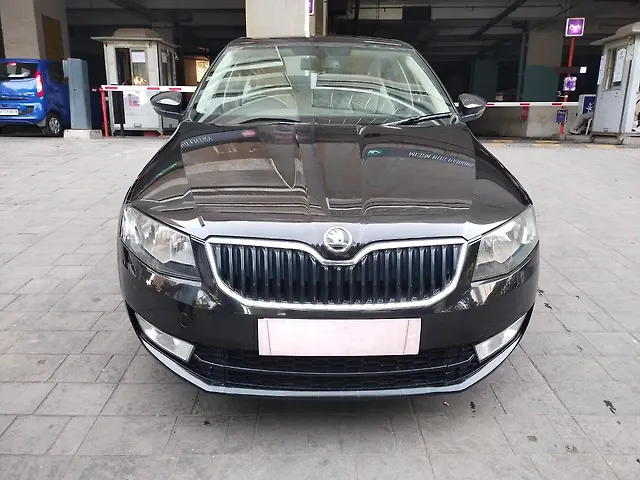 Used 2014 Skoda Octavia in Mumbai
