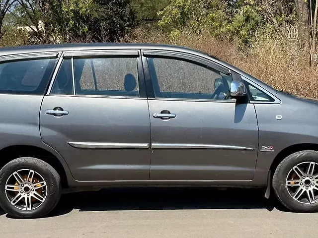 Used Toyota Innova [2005-2009] 2.5 V 7 STR in Nashik