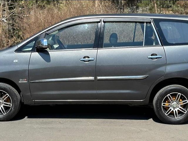Used Toyota Innova [2005-2009] 2.5 V 7 STR in Nashik