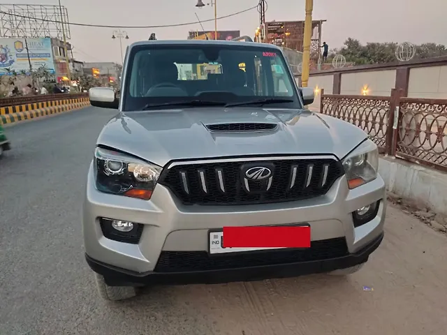 Used 2015 Mahindra Scorpio in Lucknow