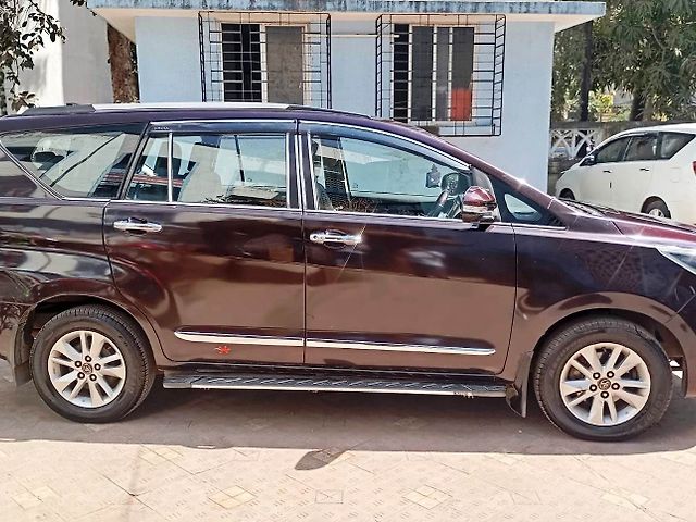 Used Toyota Innova Crysta [2016-2020] 2.4 V Diesel in Mumbai