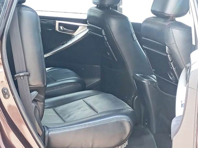 Used Toyota Innova Crysta [2016-2020] 2.4 V Diesel in Mumbai