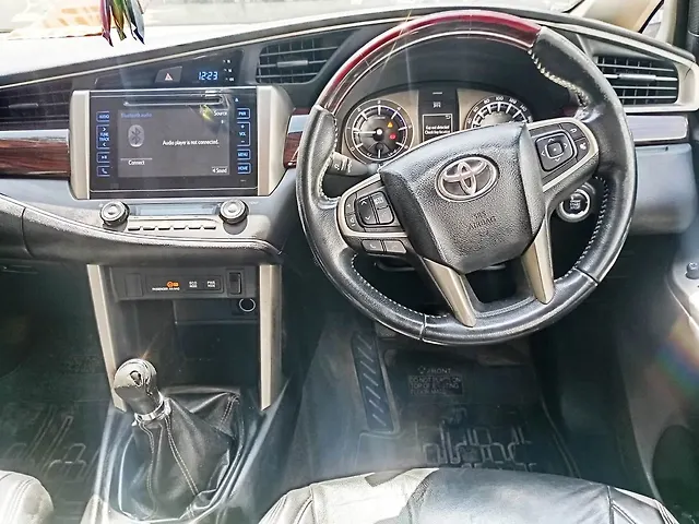 Used Toyota Innova Crysta [2016-2020] 2.4 V Diesel in Mumbai