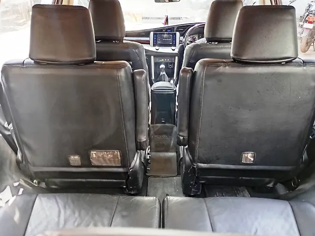 Used Toyota Innova Crysta [2016-2020] 2.4 V Diesel in Mumbai