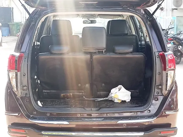 Used Toyota Innova Crysta [2016-2020] 2.4 V Diesel in Mumbai