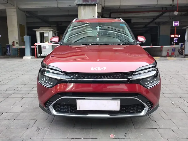 Used 2022 Kia Carens in Mumbai