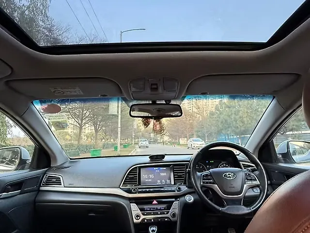 Used Hyundai Elantra [2016-2019] 1.6 SX (O) AT in Chandigarh