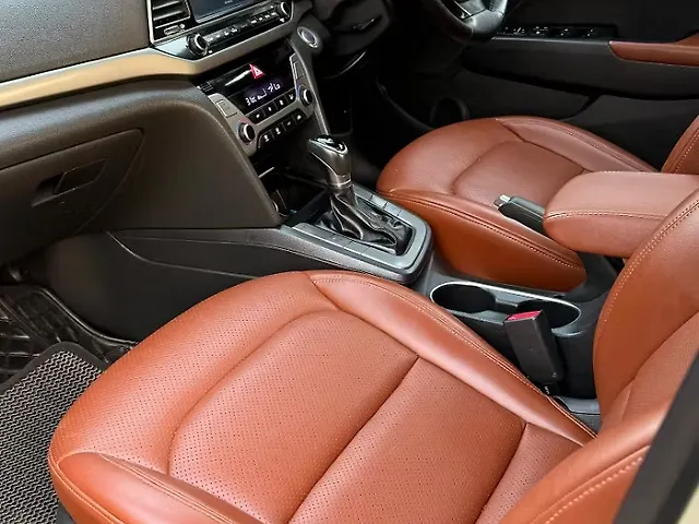 Used Hyundai Elantra [2016-2019] 1.6 SX (O) AT in Chandigarh