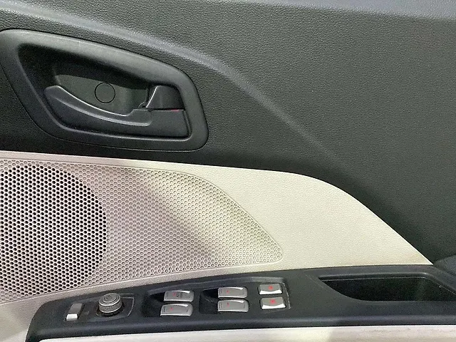 Used Mahindra XUV300 [2019-2024] W6 1.2 Petrol in Indore