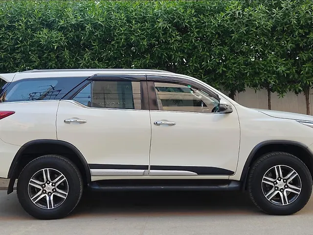 Used Toyota Fortuner [2016-2021] 2.8 4x2 AT [2016-2020] in Hyderabad