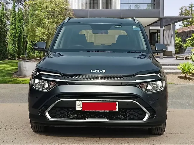 Used 2023 Kia Carens in Delhi