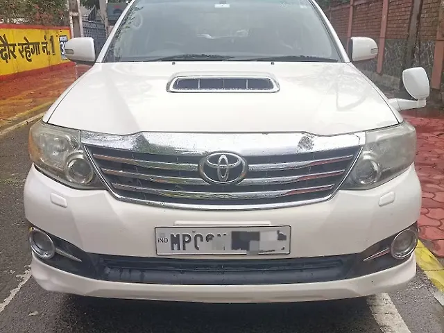 Used 2012 Toyota Fortuner in Indore