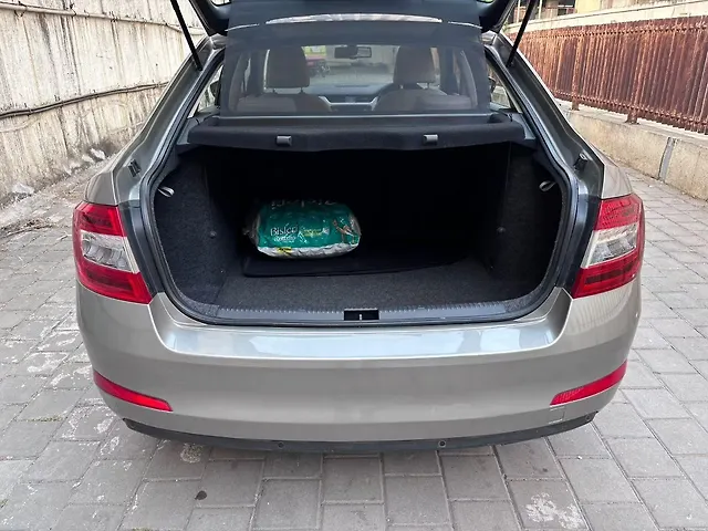 Used Skoda Octavia [2017-2021] 1.8 TSI Style Plus AT [2017] in Mumbai