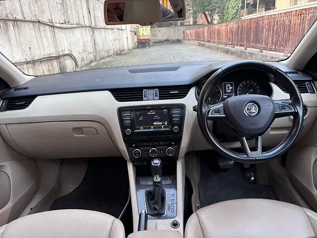 Used Skoda Octavia [2017-2021] 1.8 TSI Style Plus AT [2017] in Mumbai