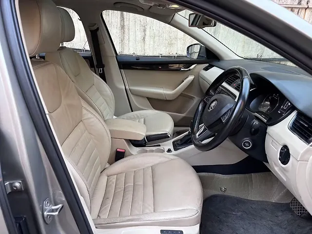 Used Skoda Octavia [2017-2021] 1.8 TSI Style Plus AT [2017] in Mumbai