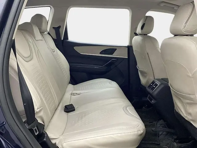Used Mahindra XUV700 AX 5 Petrol AT 5 STR [2021] in Hyderabad