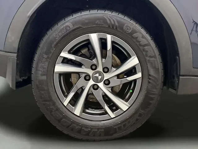 Used Mahindra XUV700 AX 5 Petrol AT 5 STR [2021] in Hyderabad