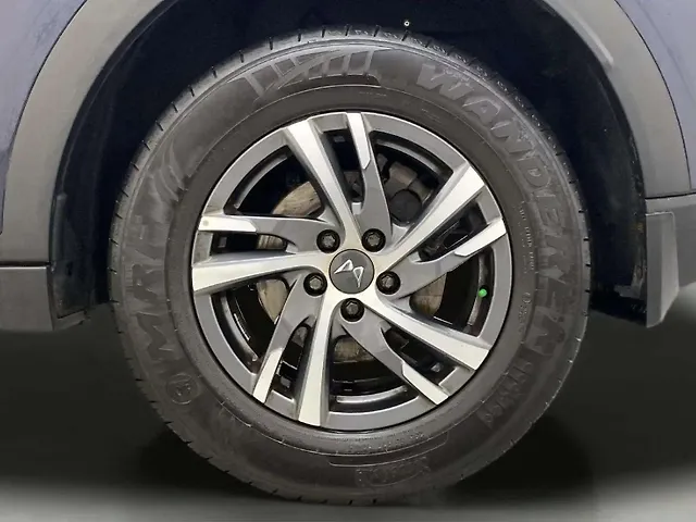 Used Mahindra XUV700 AX 5 Petrol AT 5 STR [2021] in Hyderabad