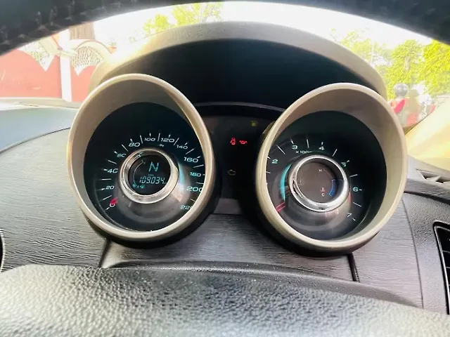 Used Mahindra XUV500 [2015-2018] W10 in Lucknow