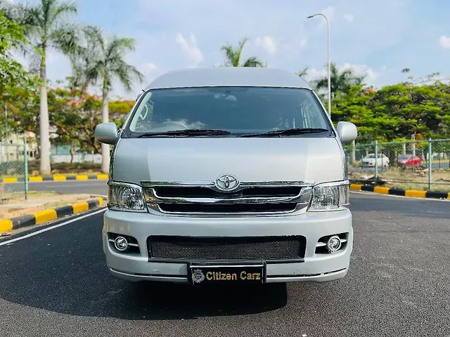 Used 2010 Toyota Commuter in Bangalore