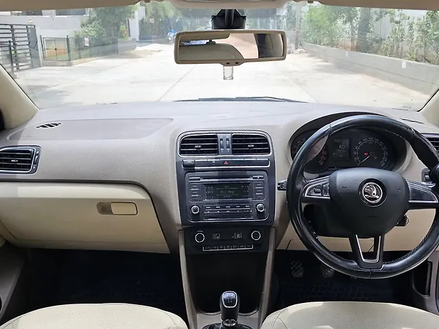 Used Skoda Rapid [2015-2016] 1.6 MPI Style Plus in Hyderabad