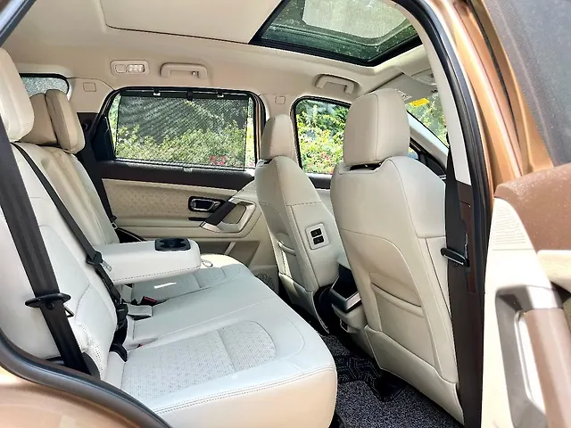 Used Tata Safari Accomplished Plus Dual Tone 7 STR in Delhi