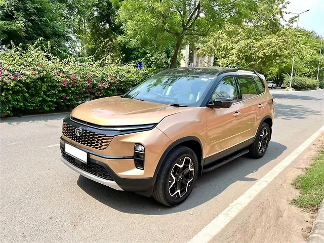 Used Tata Safari Accomplished Plus Dual Tone 7 STR in Delhi