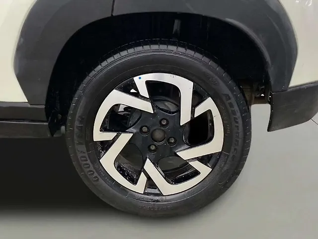Used Nissan Magnite [2020-2024] XV Dual Tone [2020] in Delhi