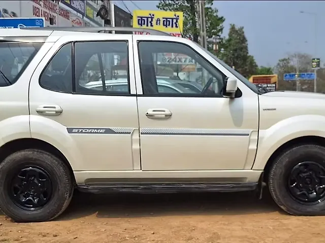 Used 2017 Tata Safari in Dehradun