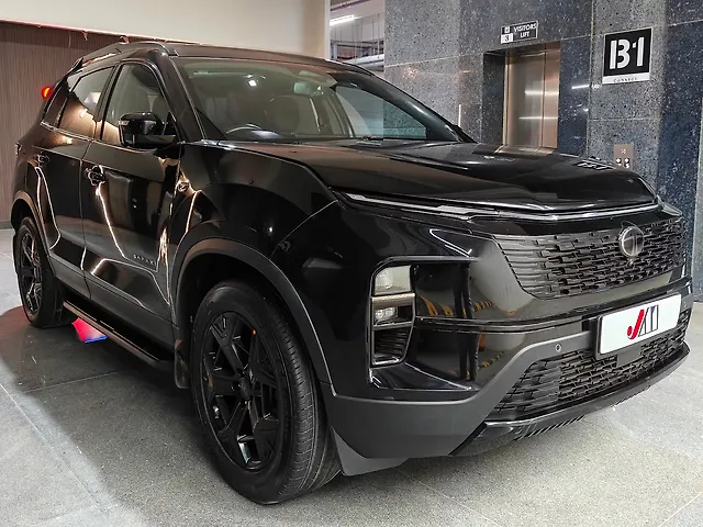 Used 2024 Tata Safari in Ahmedabad