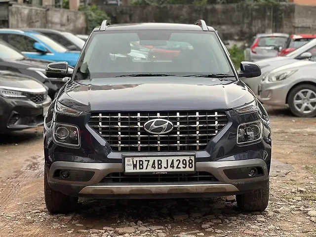 Used 2022 Hyundai Venue in Kolkata