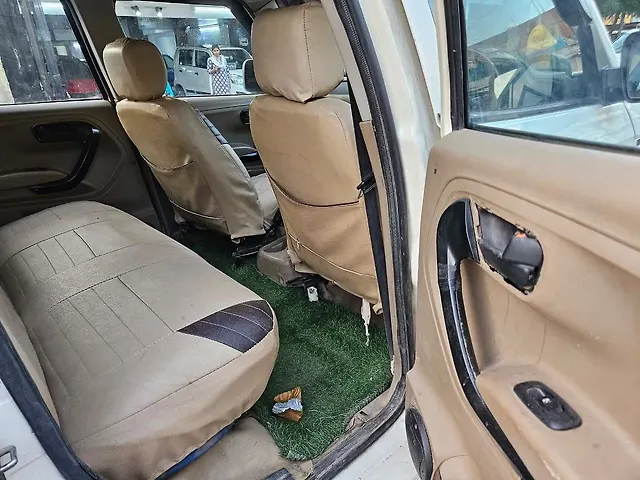 Used Mahindra TUV300 [2015-2019] T4 in Kanpur