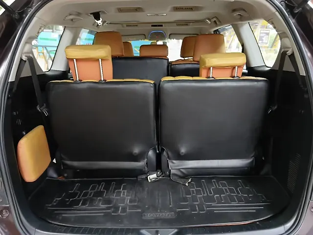 Used Toyota Innova Crysta [2016-2020] 2.4 VX 8 STR [2016-2020] in Mumbai