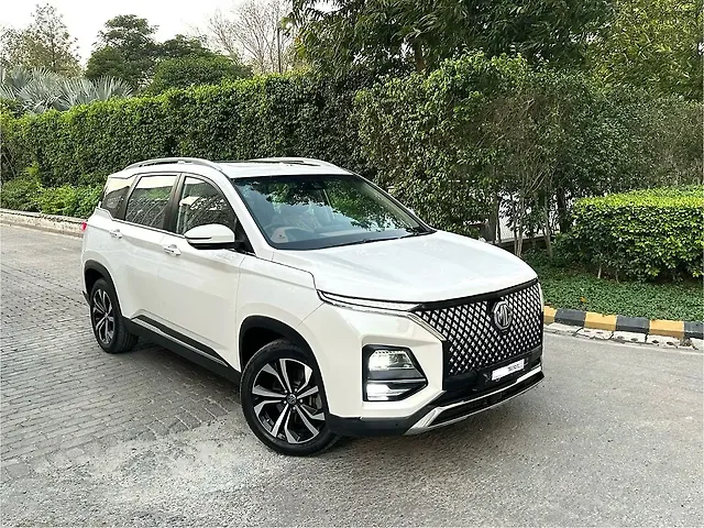 Used 2025 MG Hector Plus in Delhi