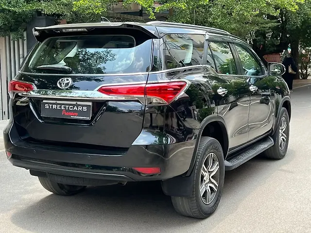 Used Toyota Fortuner [2016-2021] 2.8 4x2 MT [2016-2020] in Bangalore