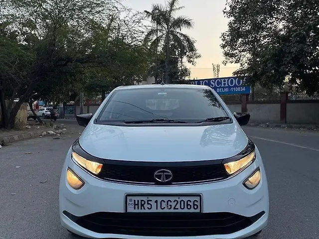 Used 2022 Tata Altroz in Delhi