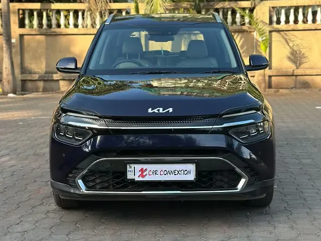 Used 2022 Kia Carens in Mumbai
